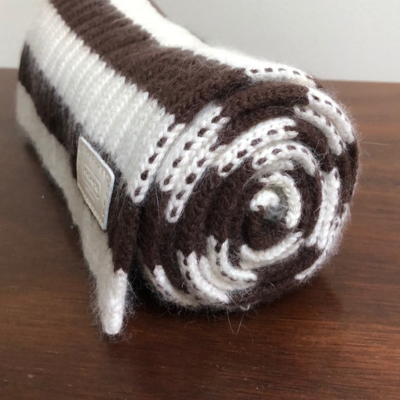 Coach winter scarf - Picture 2 of 4